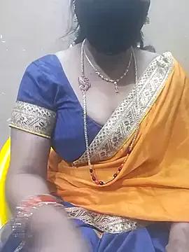 Raashi369 from StripChat