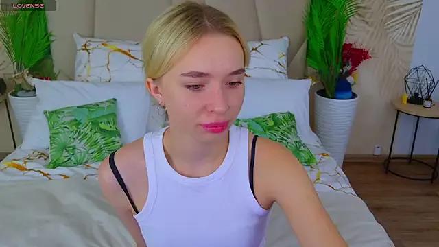 RachelColon from StripChat is Freechat