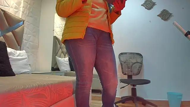 Check out our webcam shows gallery and message on a personal level with our sweet squirt cams hosts, showing off their natural physiques and sex toys.