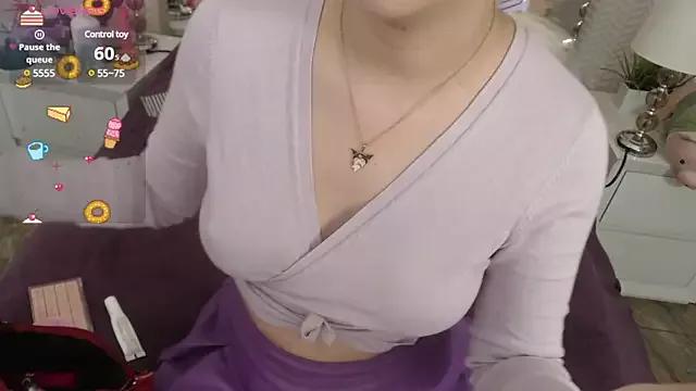 Check out our webcam shows gallery and message on a personal level with our sweet squirt cams hosts, showing off their natural physiques and sex toys.