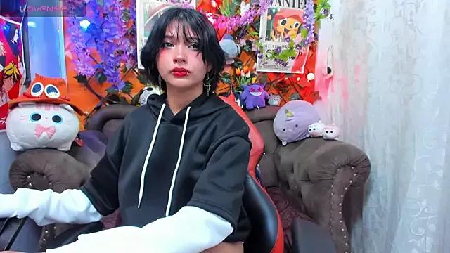 Check out our webcam shows gallery and message on a personal level with our sweet squirt cams hosts, showing off their natural physiques and sex toys.