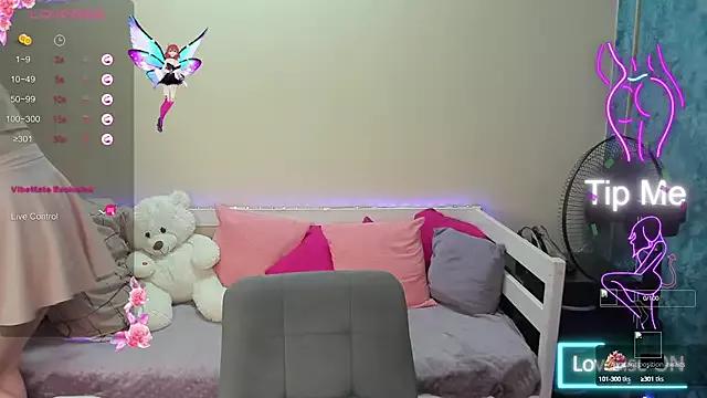 Check out our webcam shows gallery and message on a personal level with our sweet squirt cams hosts, showing off their natural physiques and sex toys.