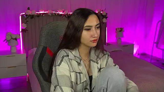 Check out our webcam shows gallery and message on a personal level with our sweet squirt cams hosts, showing off their natural physiques and sex toys.