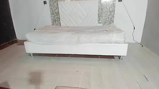 Red_house_333 from StripChat is Freechat