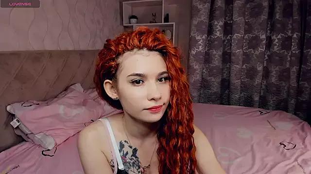 RedLovely from StripChat is Freechat