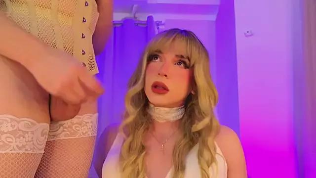 Check out our webcam shows gallery and message on a personal level with our sweet squirt cams hosts, showing off their natural physiques and sex toys.