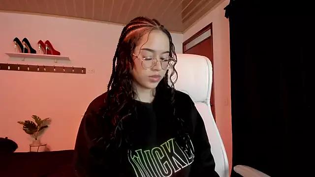 Check out our webcam shows gallery and message on a personal level with our sweet squirt cams hosts, showing off their natural physiques and sex toys.