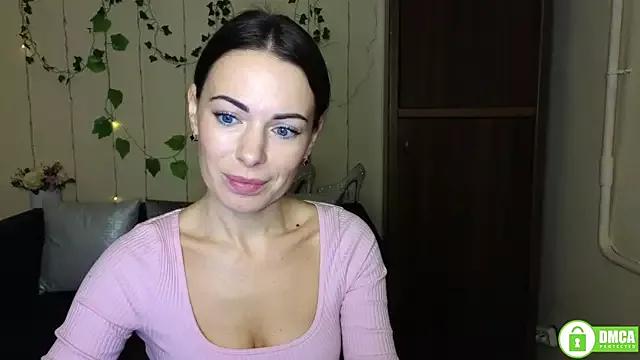 Rita_lovvylyou from StripChat is Freechat