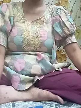 Ritika_ranii from StripChat is Freechat