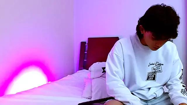 RomeoMiller_ from StripChat is Freechat