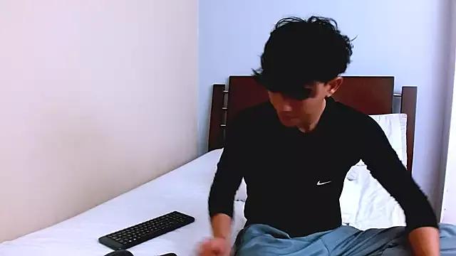 RomeoMiller_ from StripChat is Freechat