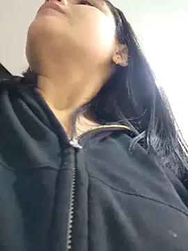 Rosa_Warreen_ from StripChat is Freechat