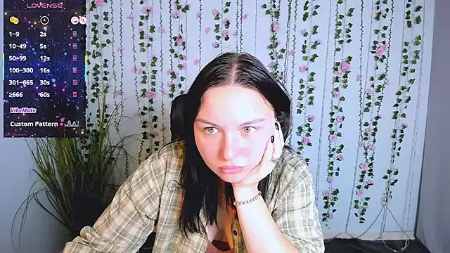 rosalie_darling from StripChat is Freechat