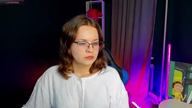 Check out our webcam shows gallery and message on a personal level with our sweet squirt cams hosts, showing off their natural physiques and sex toys.