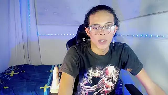 rose_Skinny_ from StripChat is Freechat