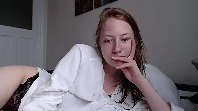 Rose_sunny from StripChat is Freechat