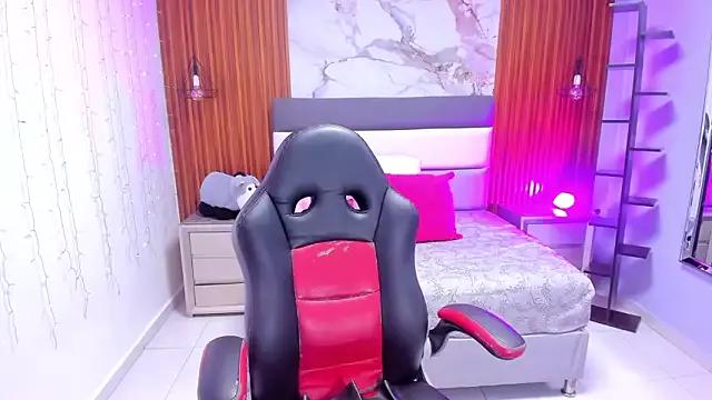 Check out our webcam shows gallery and message on a personal level with our sweet squirt cams hosts, showing off their natural physiques and sex toys.