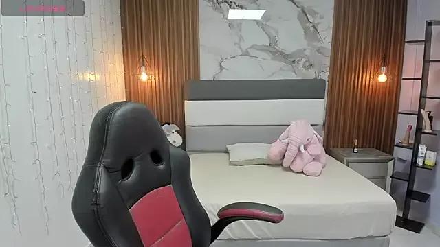 Check out our webcam shows gallery and message on a personal level with our sweet squirt cams hosts, showing off their natural physiques and sex toys.