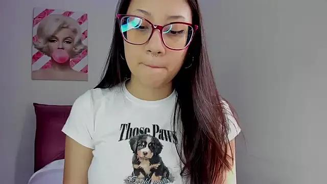 Check out our webcam shows gallery and message on a personal level with our sweet squirt cams hosts, showing off their natural physiques and sex toys.