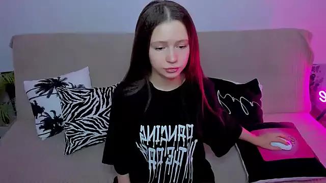 RoxanaVibe from StripChat is Freechat