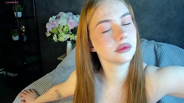 Roxy_Sunnny from StripChat is Freechat