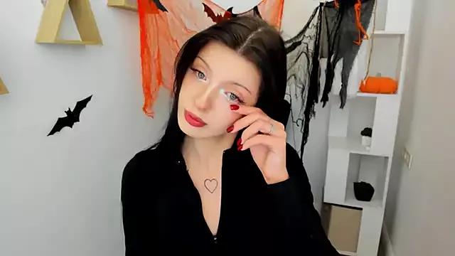 RoxyHopper from StripChat is Freechat