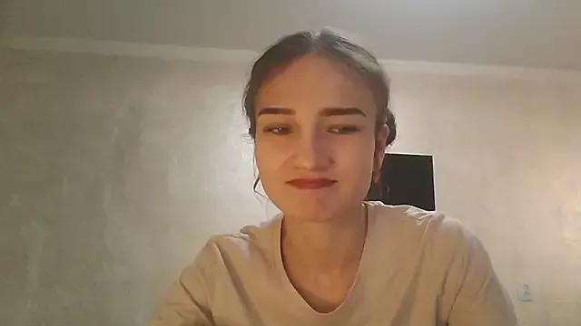 RoyalDessertt from StripChat is Freechat