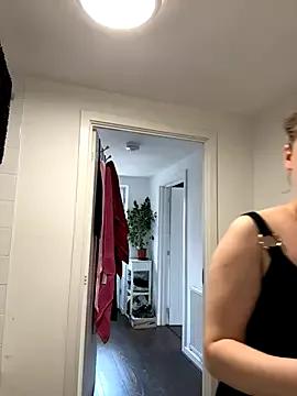 Ruby_Roseexx from StripChat is Freechat