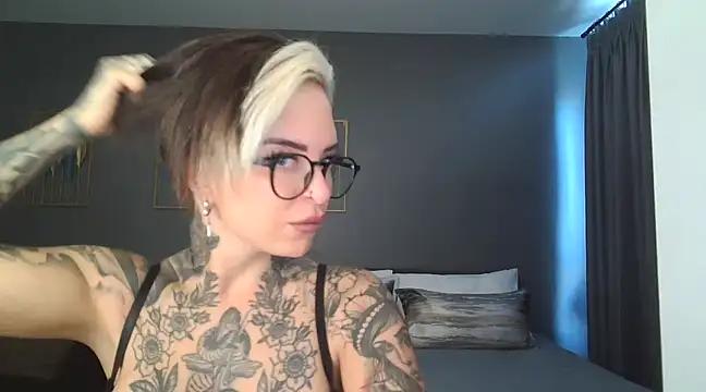 Check out our webcam shows gallery and message on a personal level with our sweet squirt cams hosts, showing off their natural physiques and sex toys.