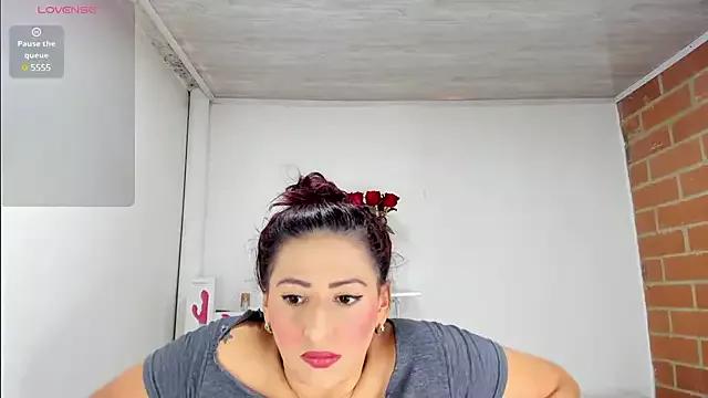 Check out our webcam shows gallery and message on a personal level with our sweet squirt cams hosts, showing off their natural physiques and sex toys.