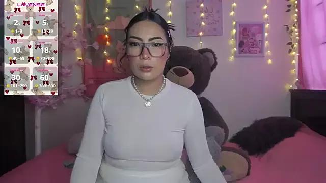 Check out our webcam shows gallery and message on a personal level with our sweet squirt cams hosts, showing off their natural physiques and sex toys.