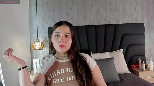Check out our webcam shows gallery and message on a personal level with our sweet squirt cams hosts, showing off their natural physiques and sex toys.