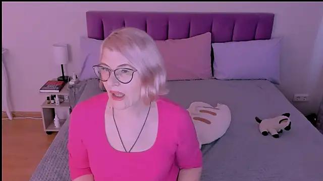 Check out our webcam shows gallery and message on a personal level with our sweet squirt cams hosts, showing off their natural physiques and sex toys.