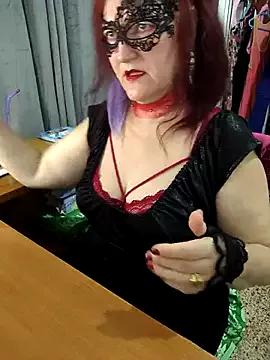 SabrinaXlovess from StripChat is Freechat