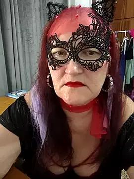 SabrinaXlovess from StripChat is Freechat