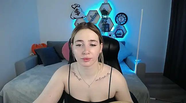 Check out our webcam shows gallery and message on a personal level with our sweet squirt cams hosts, showing off their natural physiques and sex toys.
