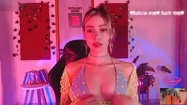 Check out our webcam shows gallery and message on a personal level with our sweet squirt cams hosts, showing off their natural physiques and sex toys.