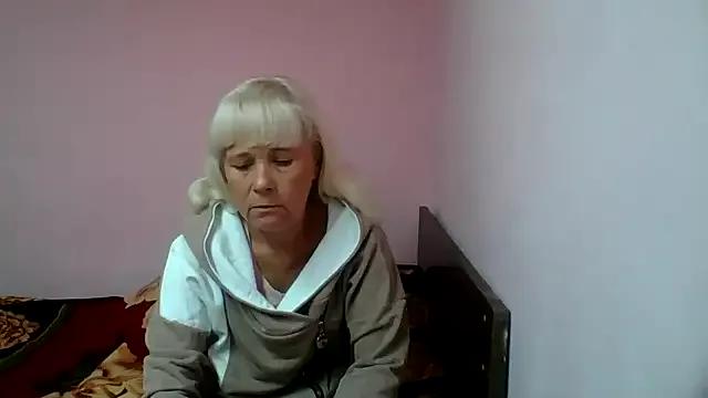 sakura_blonde from StripChat is Freechat