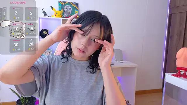 Check out our webcam shows gallery and message on a personal level with our sweet squirt cams hosts, showing off their natural physiques and sex toys.
