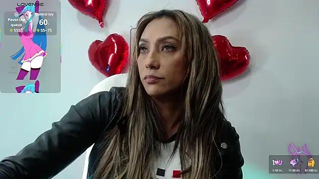 Check out our webcam shows gallery and message on a personal level with our sweet squirt cams hosts, showing off their natural physiques and sex toys.