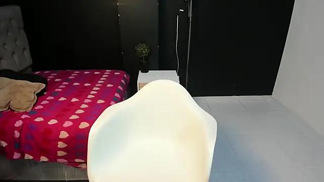 Check out our webcam shows gallery and message on a personal level with our sweet squirt cams hosts, showing off their natural physiques and sex toys.