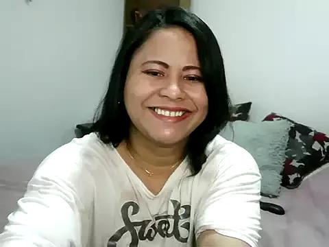 SalomeBurning from StripChat is Freechat