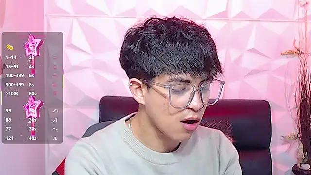 Sam_Daves from StripChat is Freechat