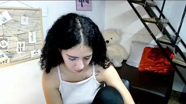 samantha_baby_ from StripChat is Freechat