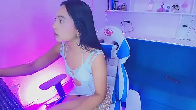 Check out our webcam shows gallery and message on a personal level with our sweet squirt cams hosts, showing off their natural physiques and sex toys.