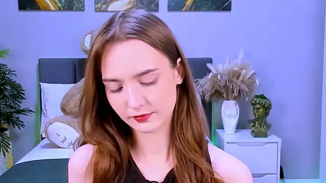 SamanthaaaWalker from StripChat is Freechat