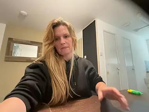samanthaalice from StripChat is Freechat