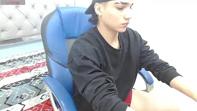 SamBlack_ from StripChat is Freechat