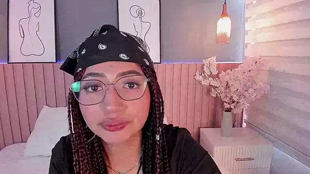 Sammy_Blake_ from StripChat is Freechat