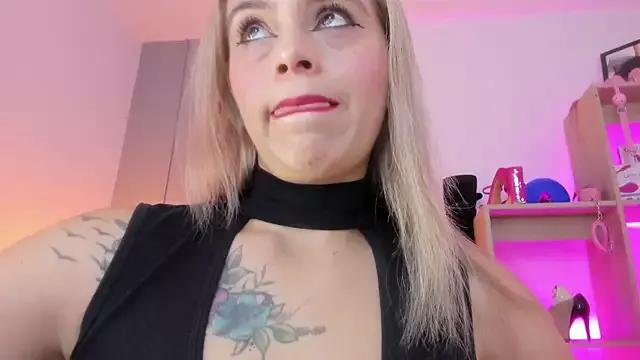 Check out our webcam shows gallery and message on a personal level with our sweet squirt cams hosts, showing off their natural physiques and sex toys.